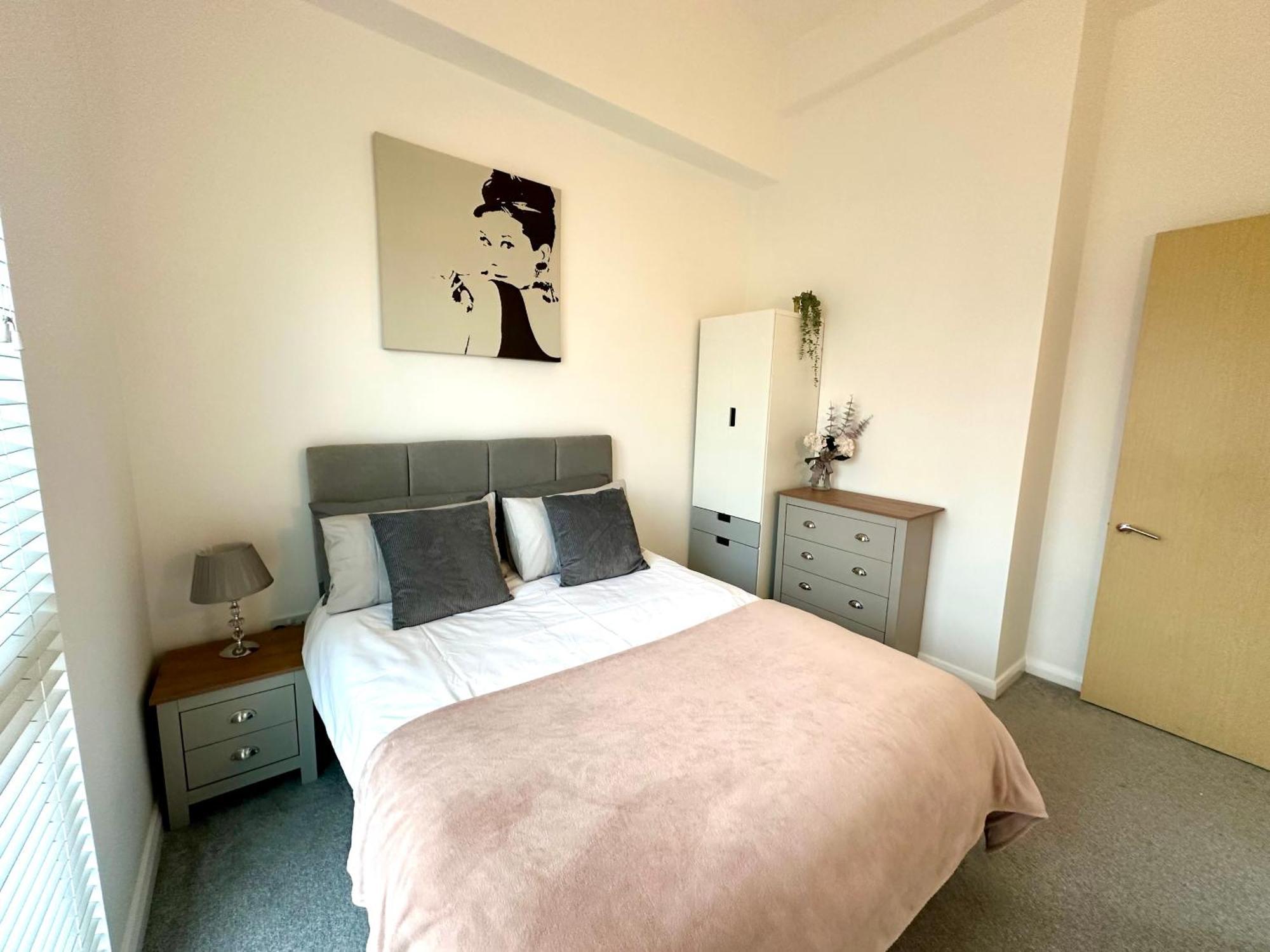 Ao & Etihad Stadium 6 Guest Stay- 3 Bedroom Central House With Parking & Wi Fi Manchester Exterior photo